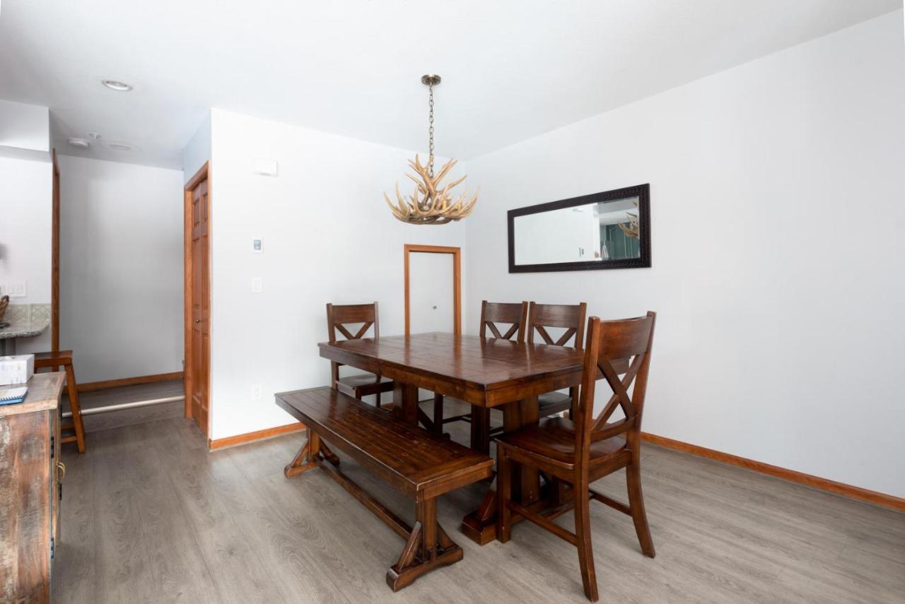 3br Sunpath - Spacious Village Townhome